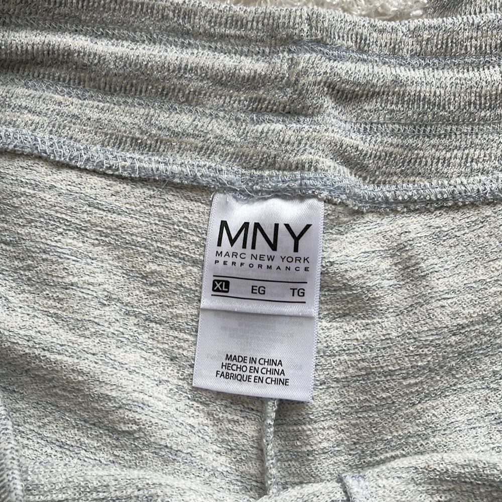 MNY - Picture 5 of 5